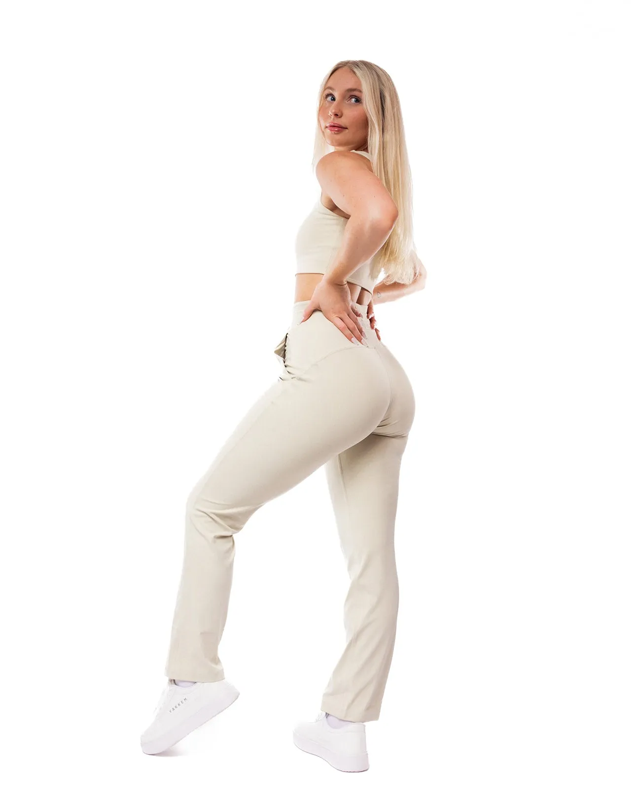 Cream Logista Flares